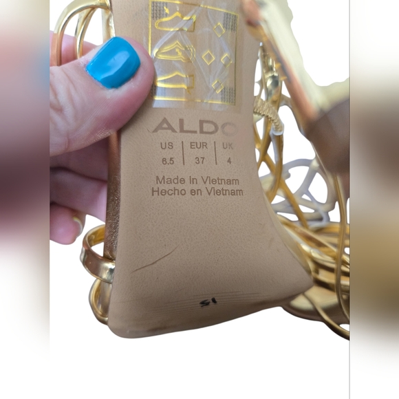 Aldo Gold Strappy Women's Sandals Size 6.5 - Picture 6 of 7